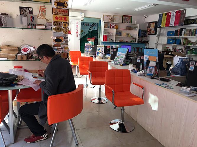 幾萬塊能否開啟圖文快印店？創(chuàng)業(yè)成本與平面設(shè)計(jì)業(yè)務(wù)解析